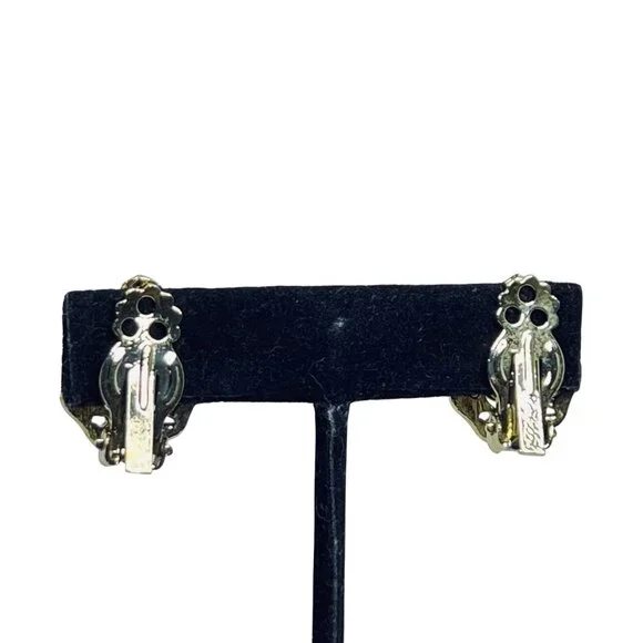 Vintage Gold Tone Leaf Bib Necklace And Clip On Earrings Set (5726) - Picture 9 of 10